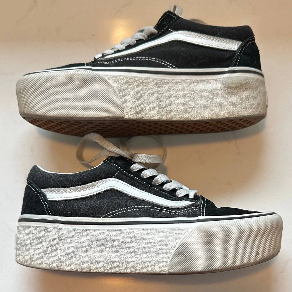 VANS Classic Black and White Lace-Up Sneakers - Picture 6 of 6